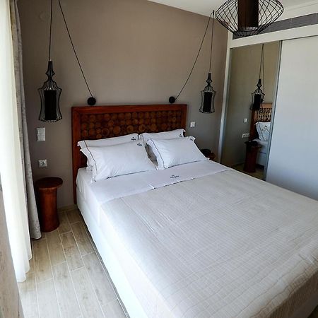 Hatzoudis Luxury Suites Hriszí Amudiá Kültér fotó