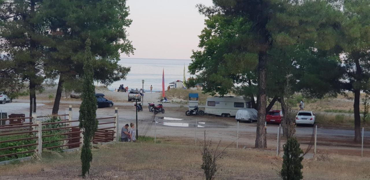 Hatzoudis Luxury Suites Hriszí Amudiá Kültér fotó